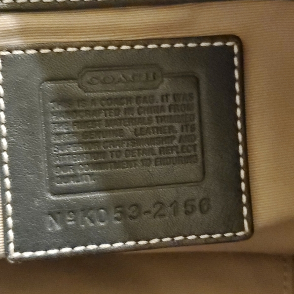 Coach purse on excellent condition - Picture 3 of 4